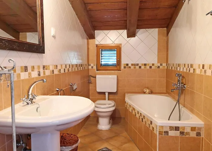 Σπίτι διακοπών Family Friendly House With A Swimming Pool Draga Bascanska, Krk - 19204 *