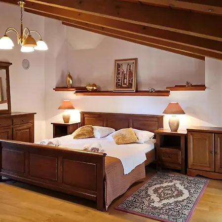Family Friendly House With A Swimming Pool Draga Bascanska, Krk - 19204 Ferienhaus